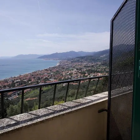 Rivierarent Ca Lena شقة